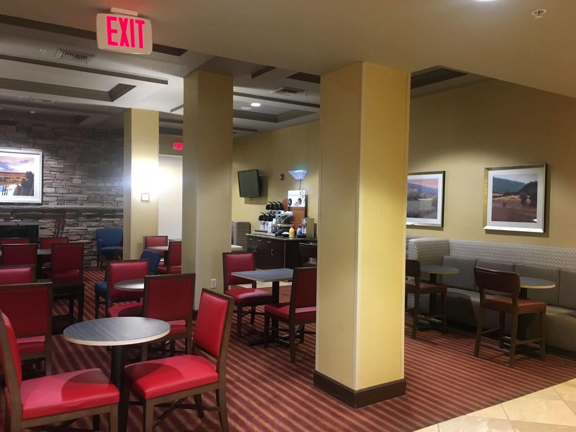 Holiday Inn Express Hotel & Suites Napa Valley-American Canyon By Ihg Экстерьер фото