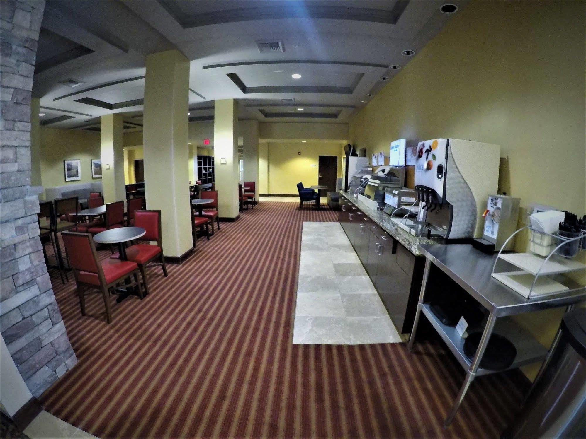 Holiday Inn Express Hotel & Suites Napa Valley-American Canyon By Ihg Экстерьер фото
