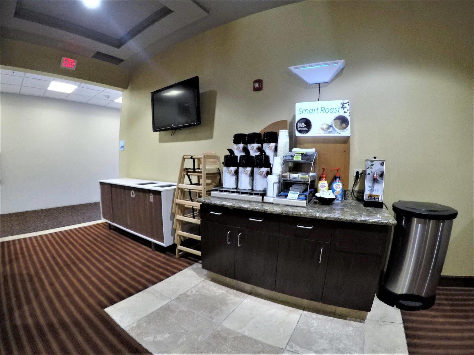 Holiday Inn Express Hotel & Suites Napa Valley-American Canyon By Ihg Экстерьер фото