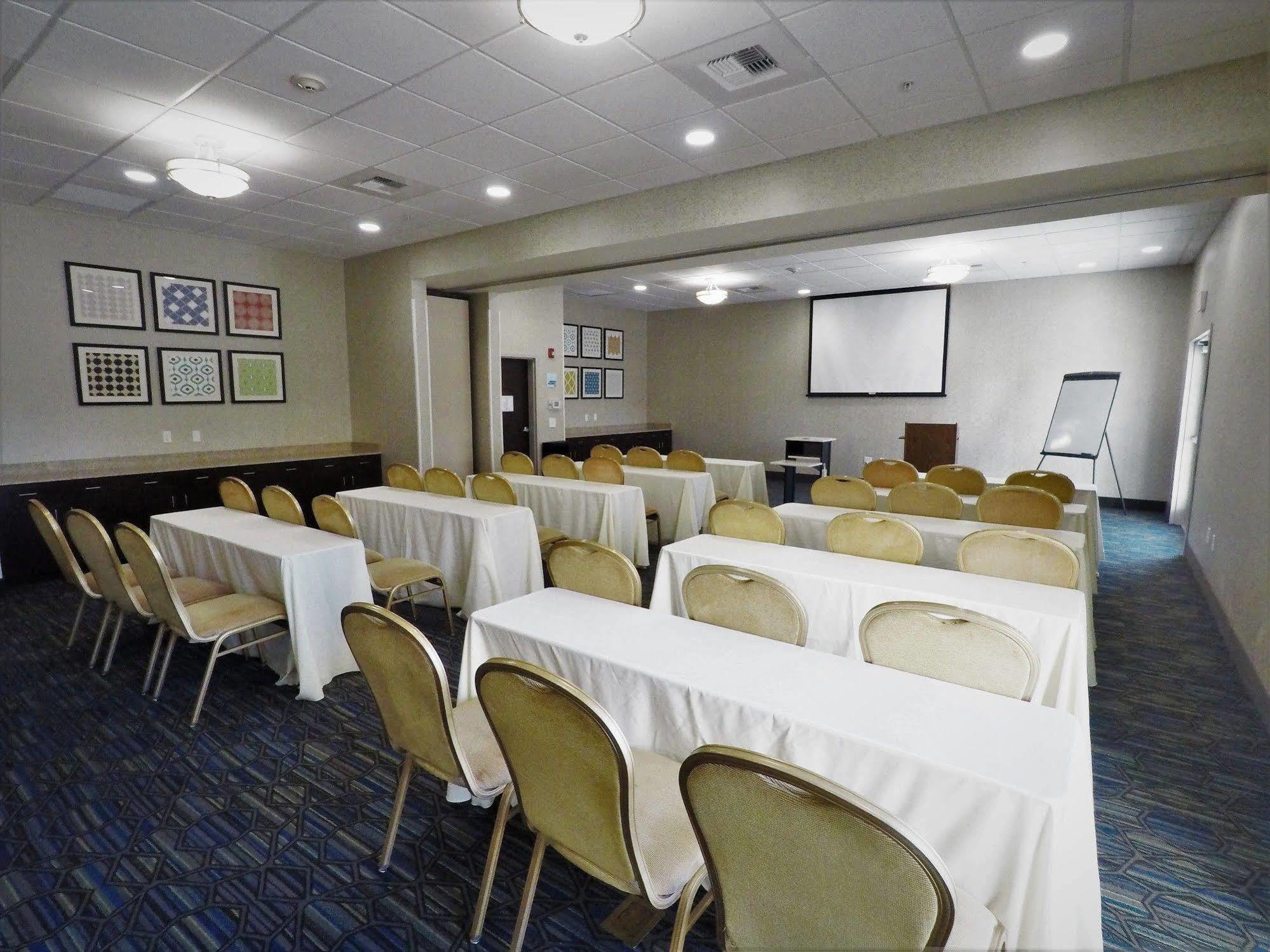 Holiday Inn Express Hotel & Suites Napa Valley-American Canyon By Ihg Экстерьер фото