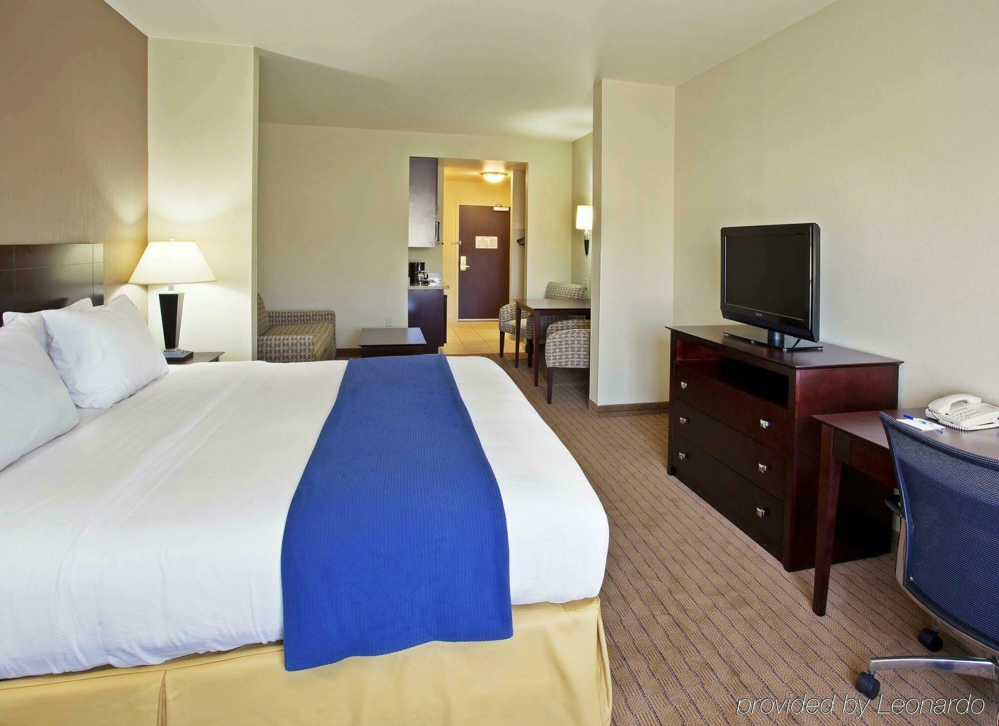 Holiday Inn Express Hotel & Suites Napa Valley-American Canyon, An Ihg Hotel Экстерьер фото